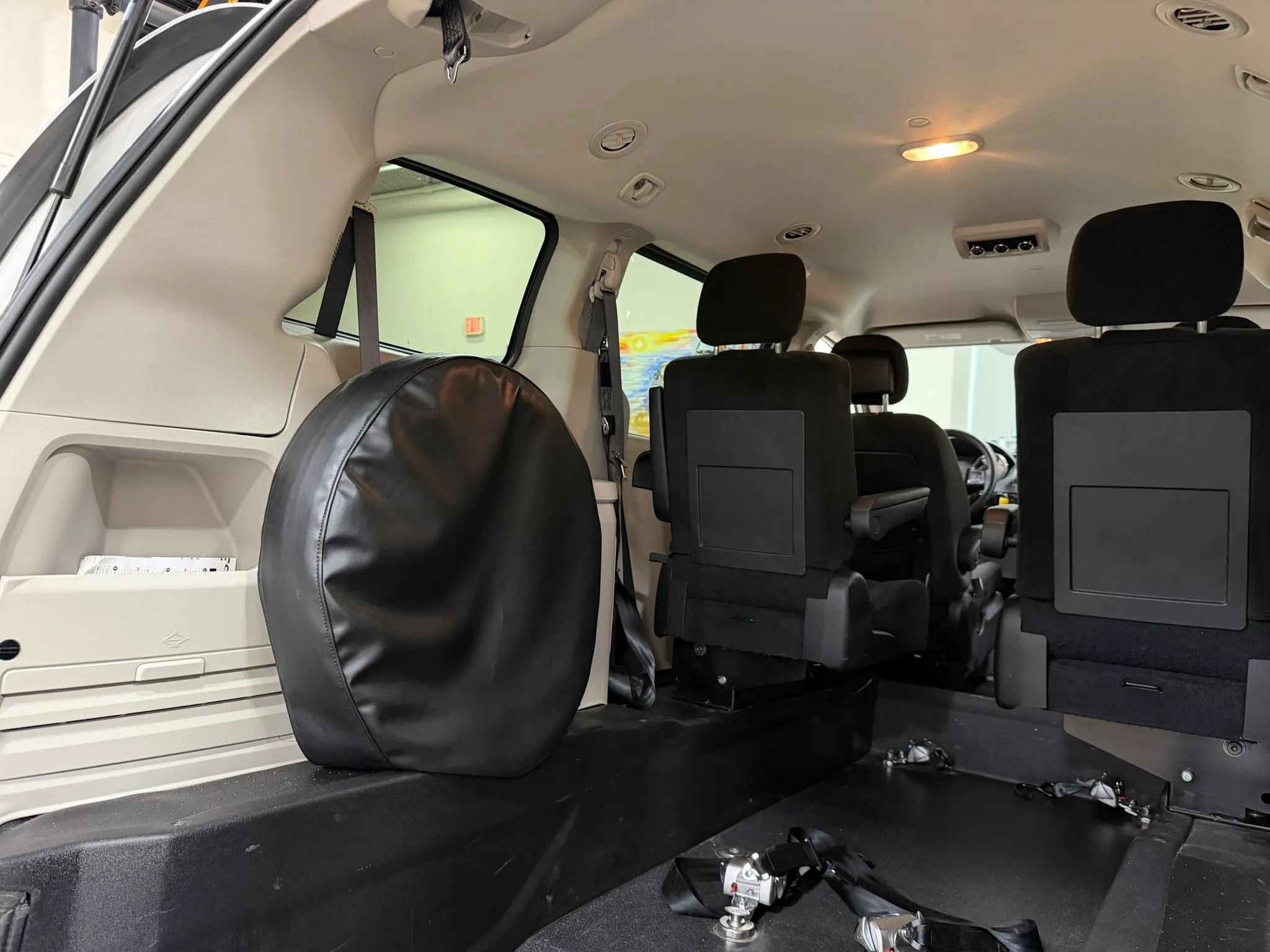 Used 2018 Dodge Grand Caravan SE FWD image 50