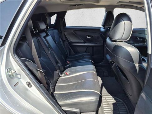Used 2013 Toyota Venza XLE w/ XLE Premium Pkg FWD image 16