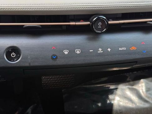 Certified 2024 Nissan Ariya AWD image 28