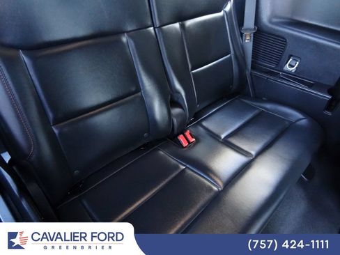 Used 2025 Ford Explorer ST-Line AWD/4WD image 12