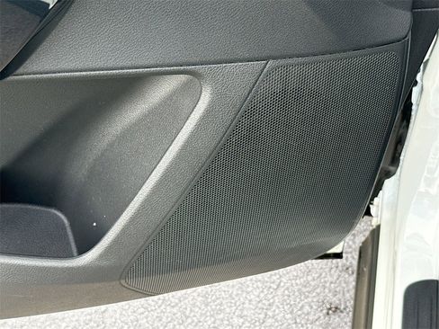 Used 2024 Nissan Pathfinder S image 20