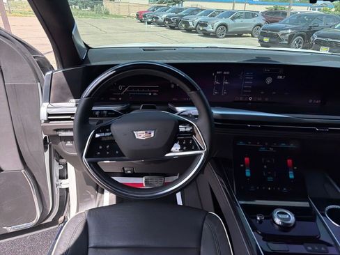 Certified 2025 Cadillac Escalade Sport w/ Touring Package AWD/4WD image 22