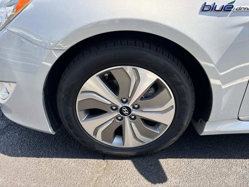 Used 2014 Hyundai Sonata Limited w/ Panoramic Sunroof Package 02 image 10