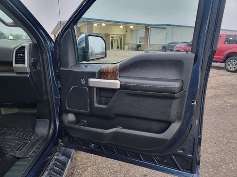 Used 2018 Ford F150 Lariat w/ Equipment Group 502A Luxury image 33