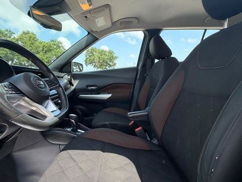 Used 2020 Nissan Kicks SR w/ Exterior Package FWD image 10