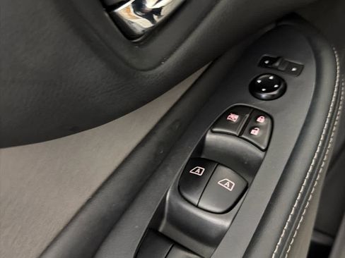 Used 2024 Nissan Murano SV FWD image 23