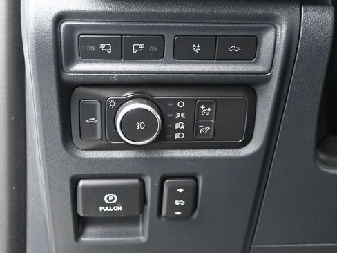 Used 2022 Ford F150 Lariat w/ Max Trailer Tow Package AWD/4WD image 16