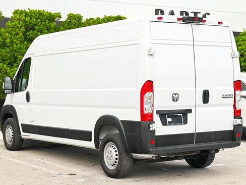 Used 2024 RAM ProMaster 2500 w/ Convenience Group FWD image 6