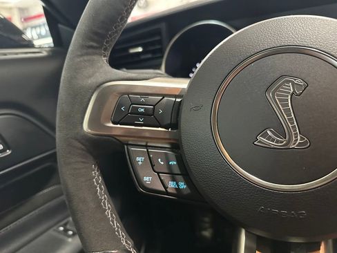 Used 2018 Ford Mustang Shelby GT350 w/ Convenience Package RWD image 13