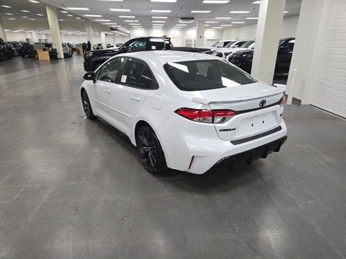 New 2026 Toyota Corolla SE image 4