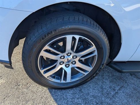 Used 2024 Ford Expedition Limited image 7