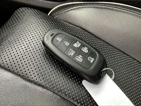 Used 2023 Hyundai Santa Fe Limited FWD image 9