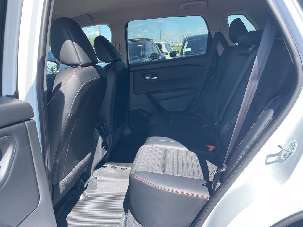 Certified 2025 Nissan Rogue SV AWD/4WD image 25