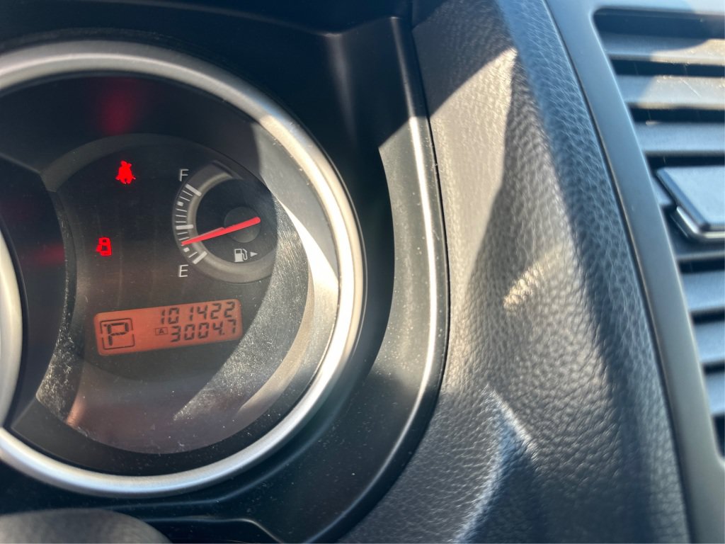 Used 2011 Nissan Versa 1.8 S w/ Plus Pkg FWD image 26