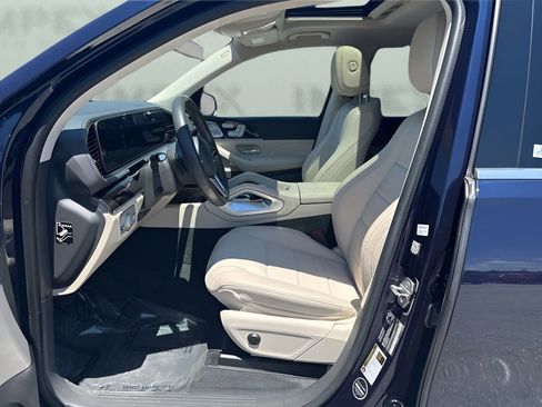 Used 2020 Mercedes-Benz GLS 450 4MATIC image 9