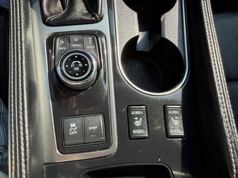 Used 2022 Nissan Maxima SL FWD image 38