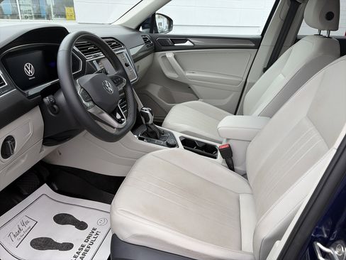 Used 2022 Volkswagen Tiguan SE image 12