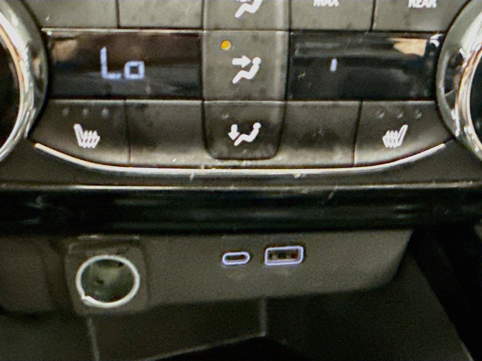 Used 2025 Chevrolet Trax ACTIV w/ Driver Confidence Package FWD image 18