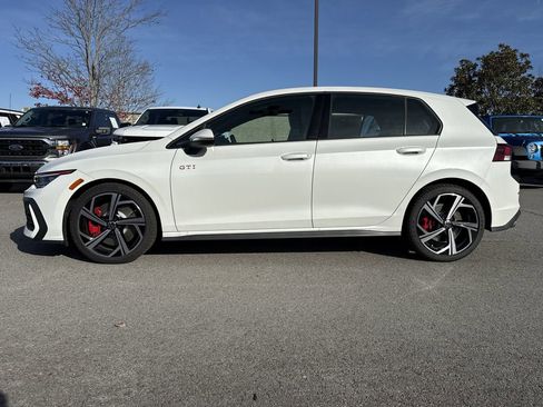 New 2026 Volkswagen GTI SE image 2