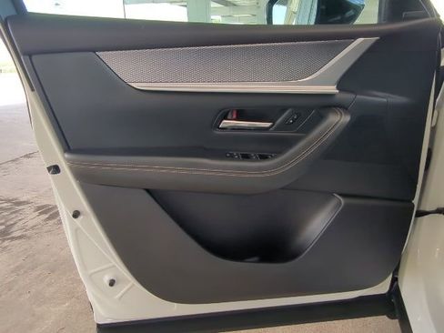 Used 2025 MAZDA CX-70 Plug-In Hybrid w/ Premium Plus image 22