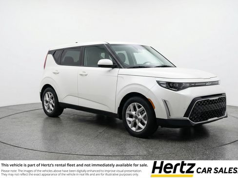 Used 2025 Kia Soul LX w/ LX Technology Package FWD image 1