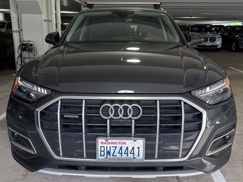 Used 2021 Audi Q5 Prestige AWD/4WD image 2