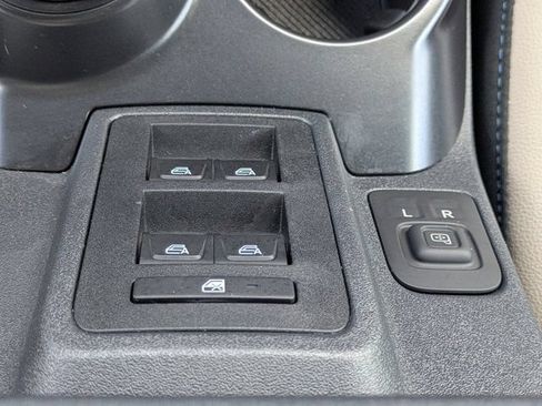 Used 2024 Ford Bronco Wildtrak AWD/4WD image 30