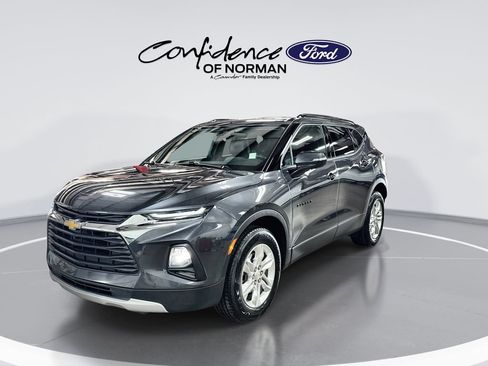 Used 2022 Chevrolet Blazer LT w/ Sound & Technology Package FWD image 3