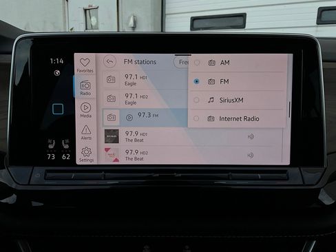 Used 2025 Volkswagen Atlas SE image 34