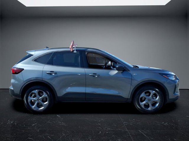 Used 2026 Ford Escape ST-Line AWD/4WD image 2