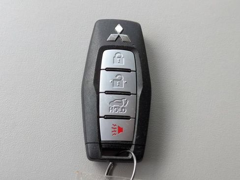 Used 2025 Mitsubishi Outlander SEL FWD image 35