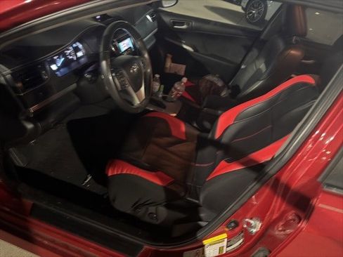 Used 2012 Toyota Camry SE image 12