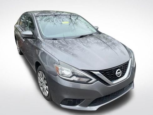 Used 2019 Nissan Sentra S image 1