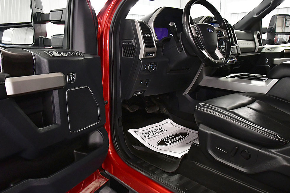 Used 2022 Ford F250 Lariat w/ Black Appearance Package AWD/4WD image 18
