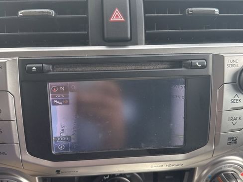 Used 2016 Toyota 4Runner SR5 Premium image 10