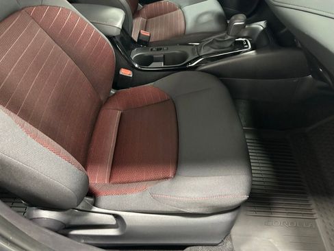 Used 2025 Toyota Corolla SE image 56