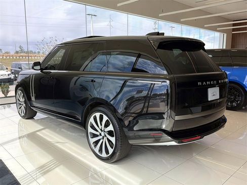 New 2025 Land Rover Range Rover Long Wheelbase Autobiography image 3