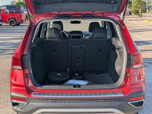 Certified 2023 Volkswagen Taos SE FWD image 10