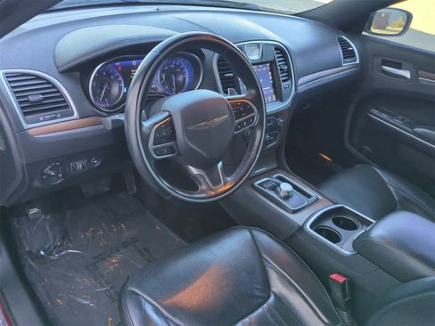 Used 2017 Chrysler 300 C Platinum w/ Safetytec Group II image 10