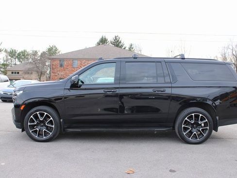 Used 2024 Chevrolet Suburban RST w/ Luxury Package image 5