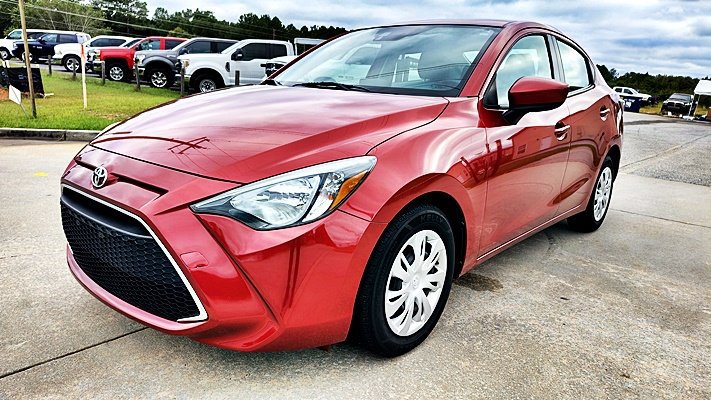 Used 2019 Toyota Yaris L FWD image 5