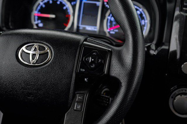 Used 2020 Toyota 4Runner TRD Off-Road AWD/4WD image 19