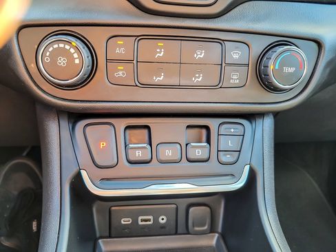 Certified 2021 GMC Terrain SLE image 12