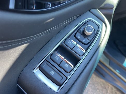 Used 2020 Subaru Outback Limited image 12