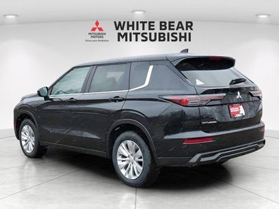 New 2026 Mitsubishi Outlander ES