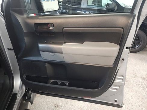 Used 2012 Toyota Tundra 4x4 Double Cab image 22