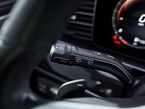 Used 2020 Mercedes-Benz GLE 350 4MATIC image 49