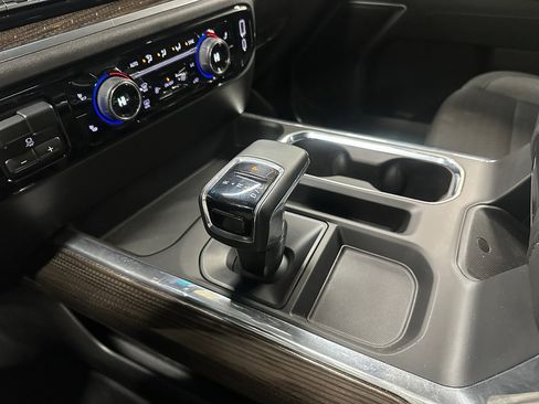 Used 2025 Chevrolet Silverado 1500 LT image 33