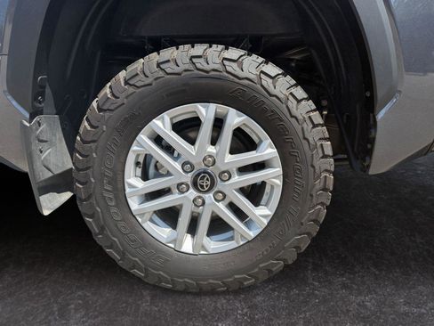Used 2026 Toyota Tundra SR5 AWD/4WD image 27