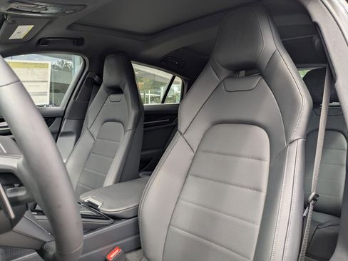 New 2026 Porsche Panamera 4 image 5